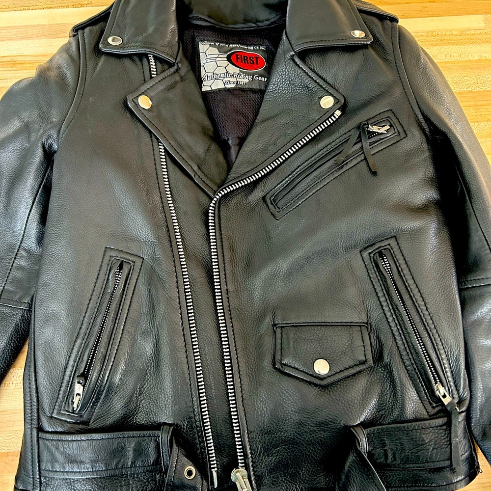Leather jacket - Picture 7 of 9
